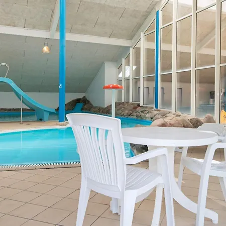 6 Person Holiday Home On A Holiday Park In Hemmet Хеммет